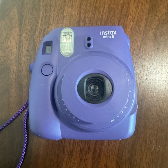 Fujifilm Instax Mini 8 Camera with CASE - Picture 7 of 10
